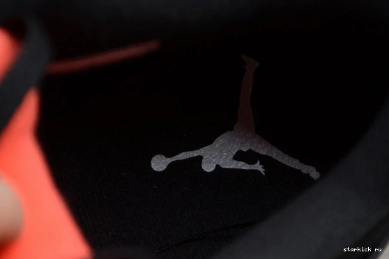 CT8527-016 Red Air Jordan Thunder Retro CT8527-016 4 1013